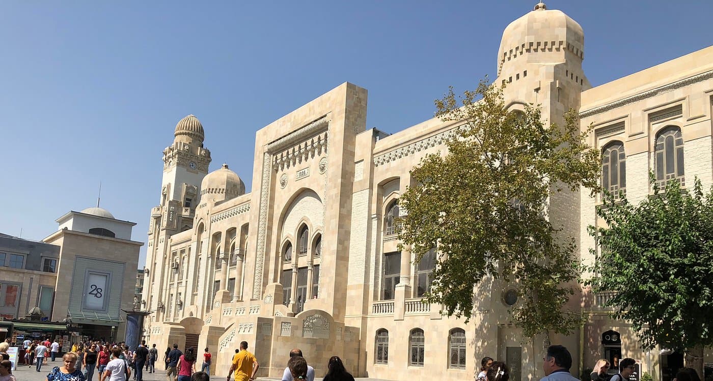 28th-may-mall-baku.jpg