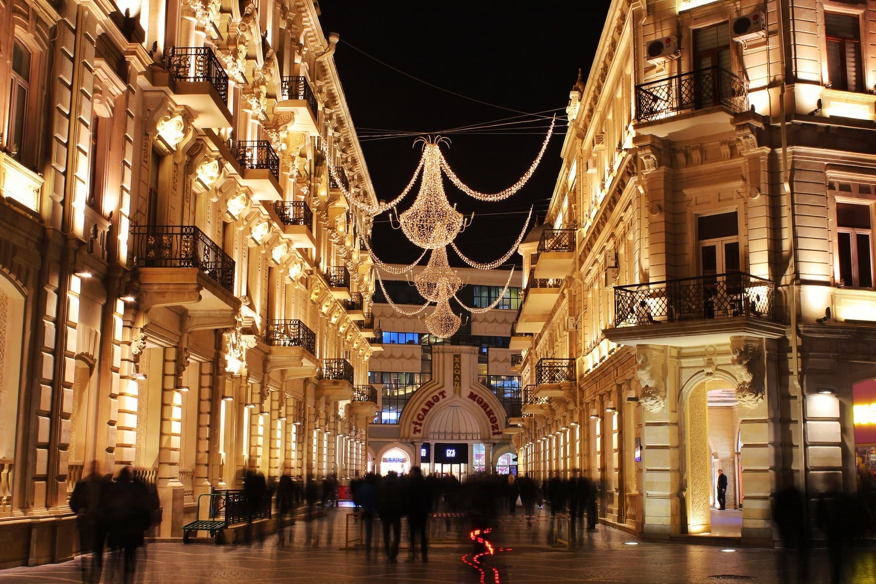 9.-Nizami-street-Baku.jpg